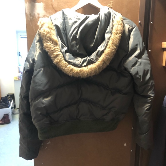 Green jacket - Picture 2 of 3